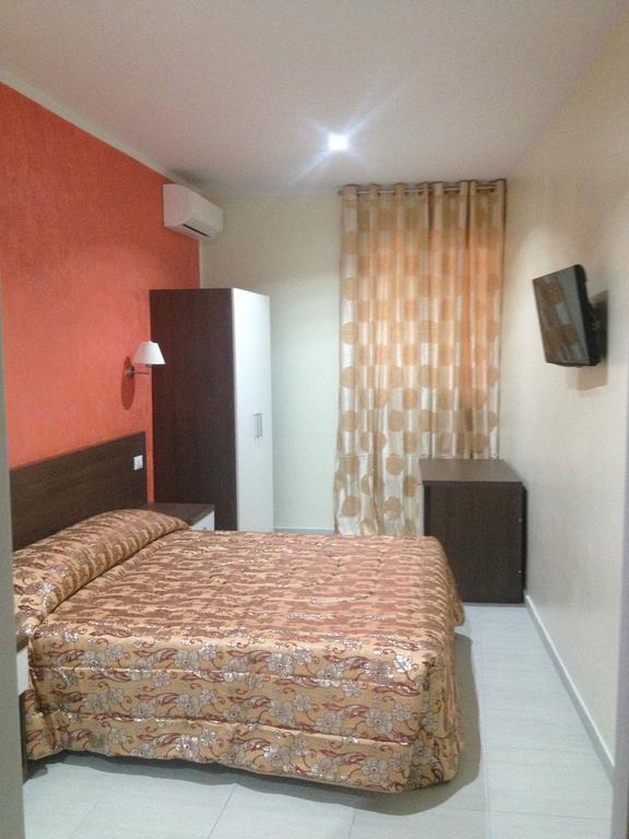 Tiburtina Guesthouse Rome Luaran gambar